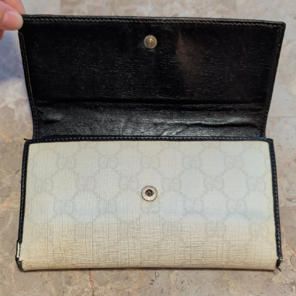 Rehab Gucci Wallet - Picture 11 of 16